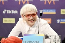 “Avroviziya-2024”ün niderlandlı favoriti dava etdiyi üçün müsabiqədən uzaqlaşdırılıb