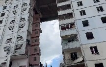 Rusiyda yaşayış binası raketlə vuruldu: Ölən var - VİDEO